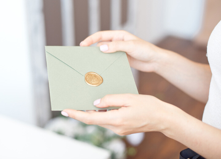 「結婚式・披露宴の招待状」についてのマナー