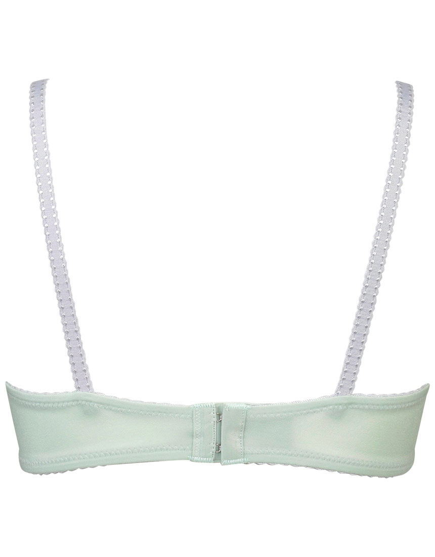 ウイング／レシアージュ ふっくらまるい自然な谷間をメイク