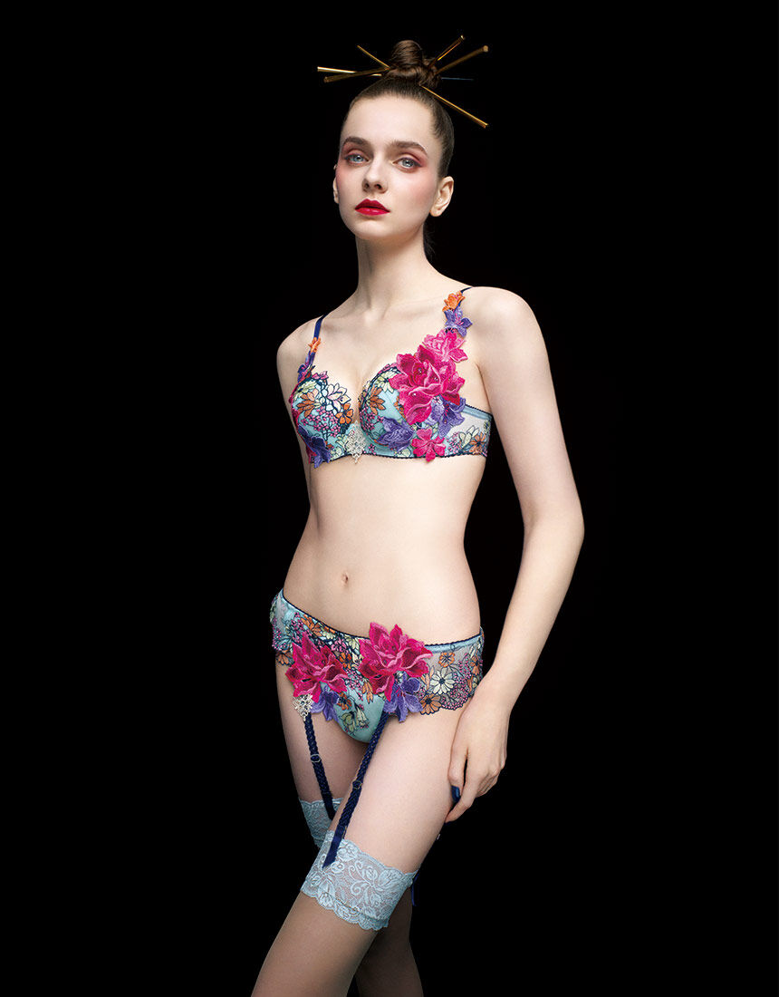 サルート 【定番】 ガーターストッキング ZTJ400｜ワコール直営の公式