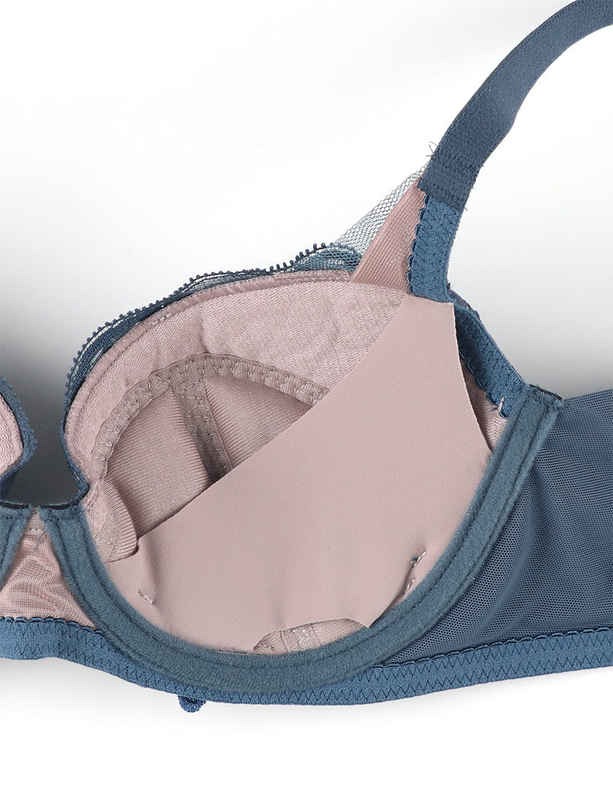 ワコール 【まるくてきれいなデコルテに】デコルテアップブラ 3／4