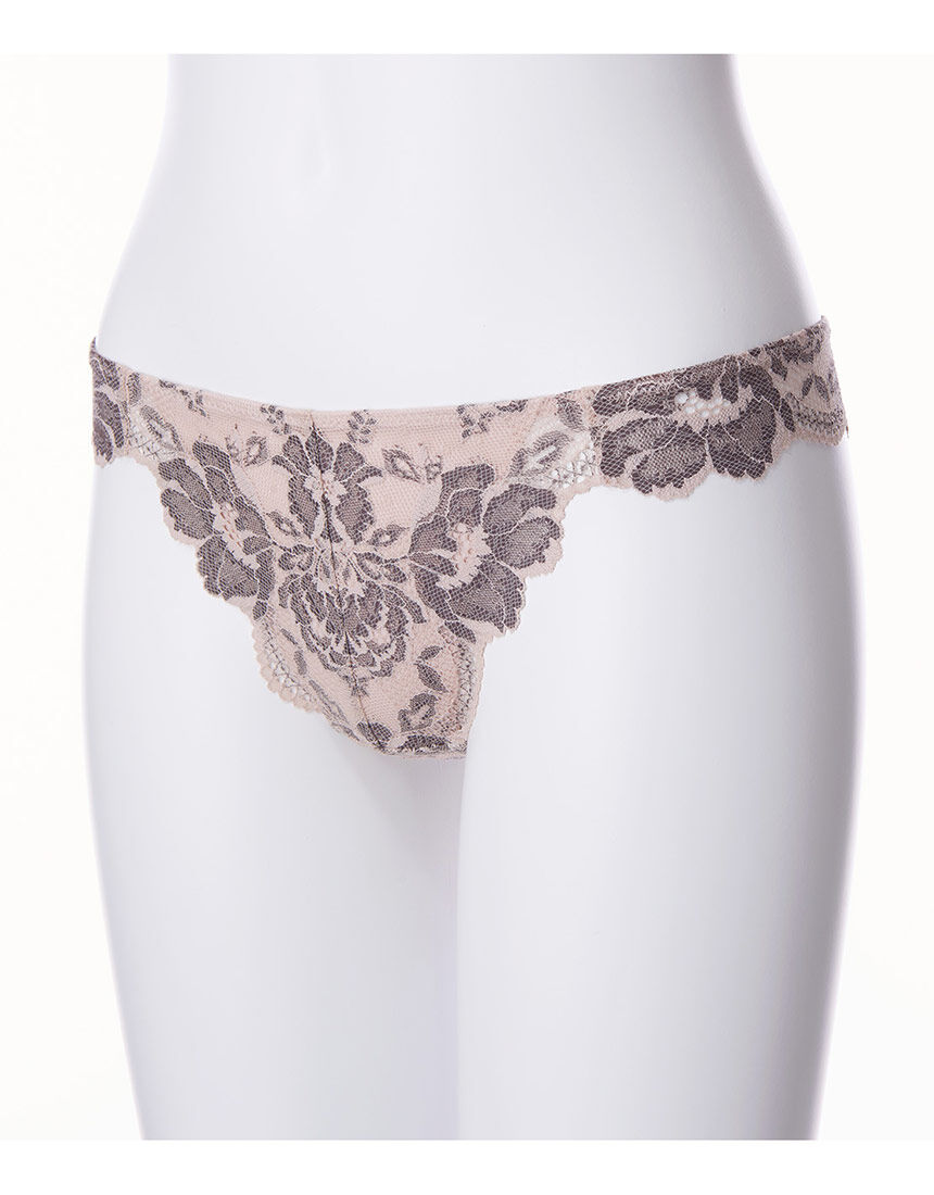 PEACH JOHN 【Tバック】柔らかく伸びの良い総レースで、肌あたり