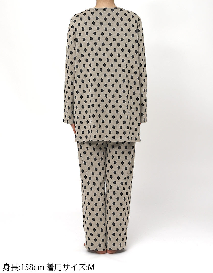 アツコマタノ 【綿100％】黒猫のアップリケがデザインポイント