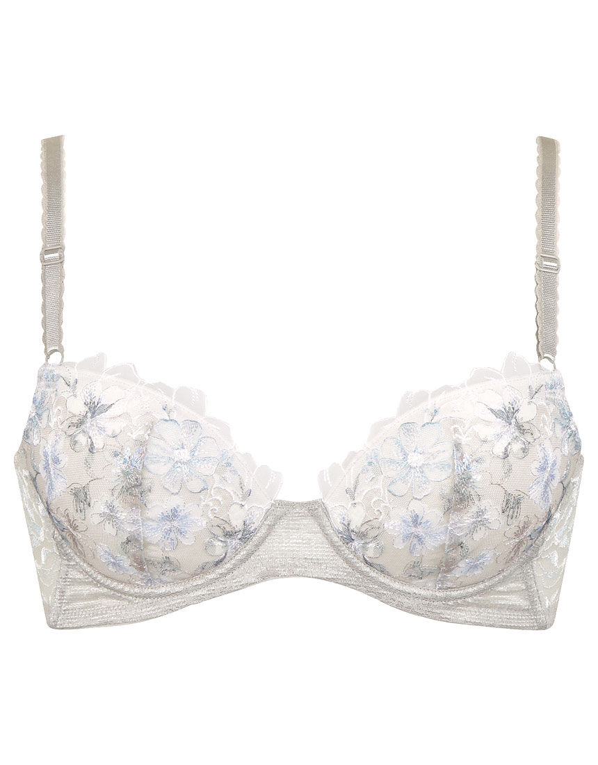 ウイング 脇高 背中すっきり ラインすらり 後ろ姿きれいブラ ３ ４カップブラ Kb2715 ワコール直営の公式下着通販サイト Wacoal Web Store