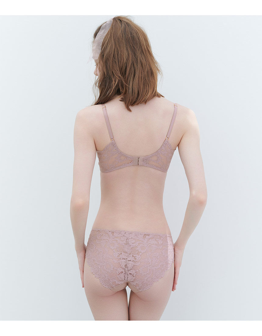 PEACH JOHN 【肌見せホールに、ラインストーンがきらり