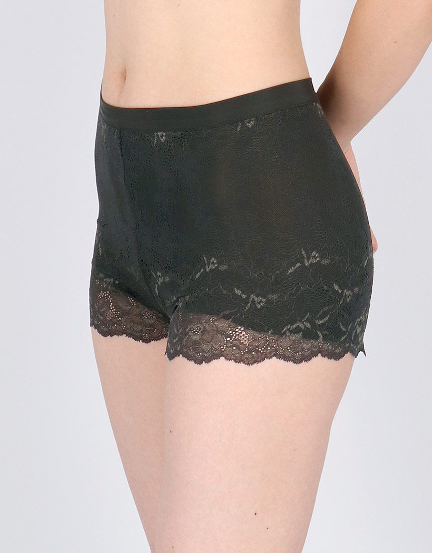 ワコール 【おしゃれ×ラク×きれい】ショーツラインの透け対策に