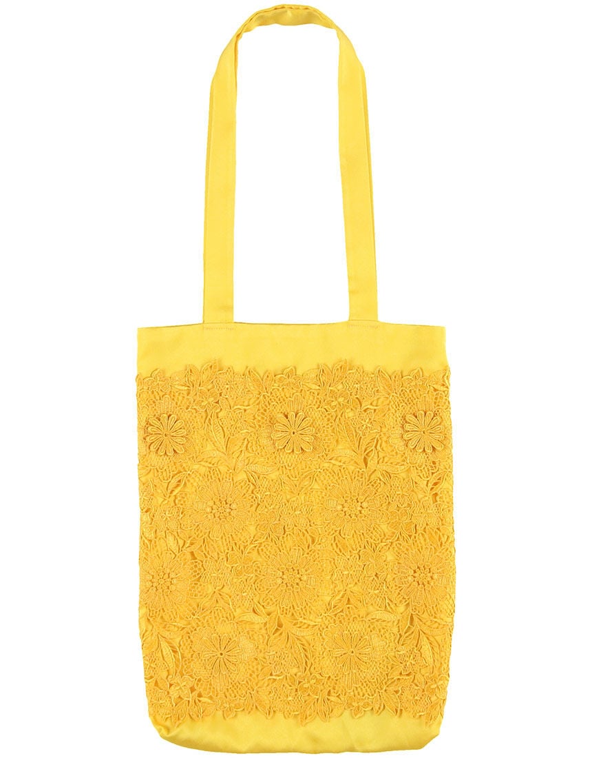 【数量限定アイテム】Ａ４サイズもラクに入るマチ付きタイプで肩掛けしやすい便利なサイズ感 ポーチ・バッグ