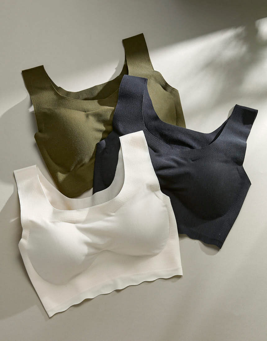 ウンナナクール 【汗消臭】綿混フラット仕上げ ノンワイヤーブラジャー