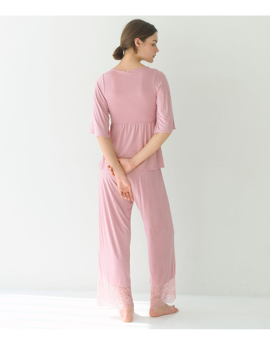 PEACH JOHN 【着るだけで、寝ている間もバストをサポート】ナイトブラ