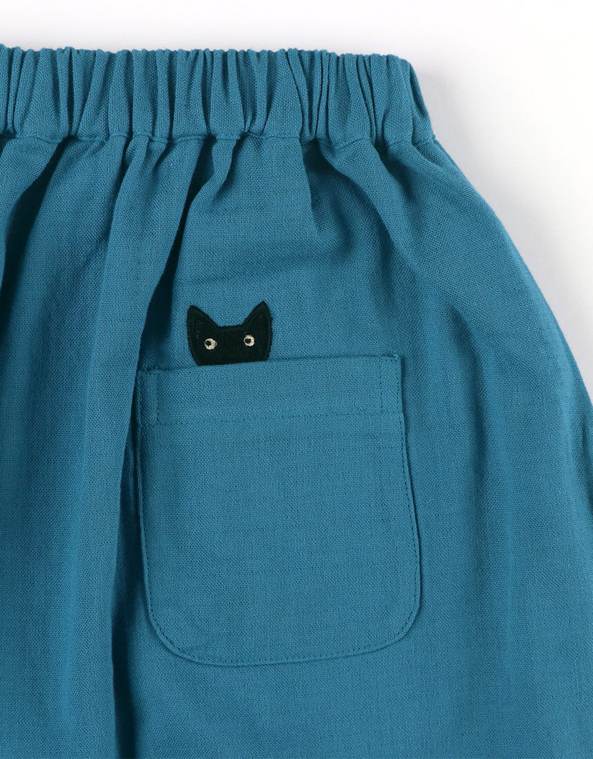 アツコマタノ 【綿100％】ポケットから顔をのぞかせている黒猫の