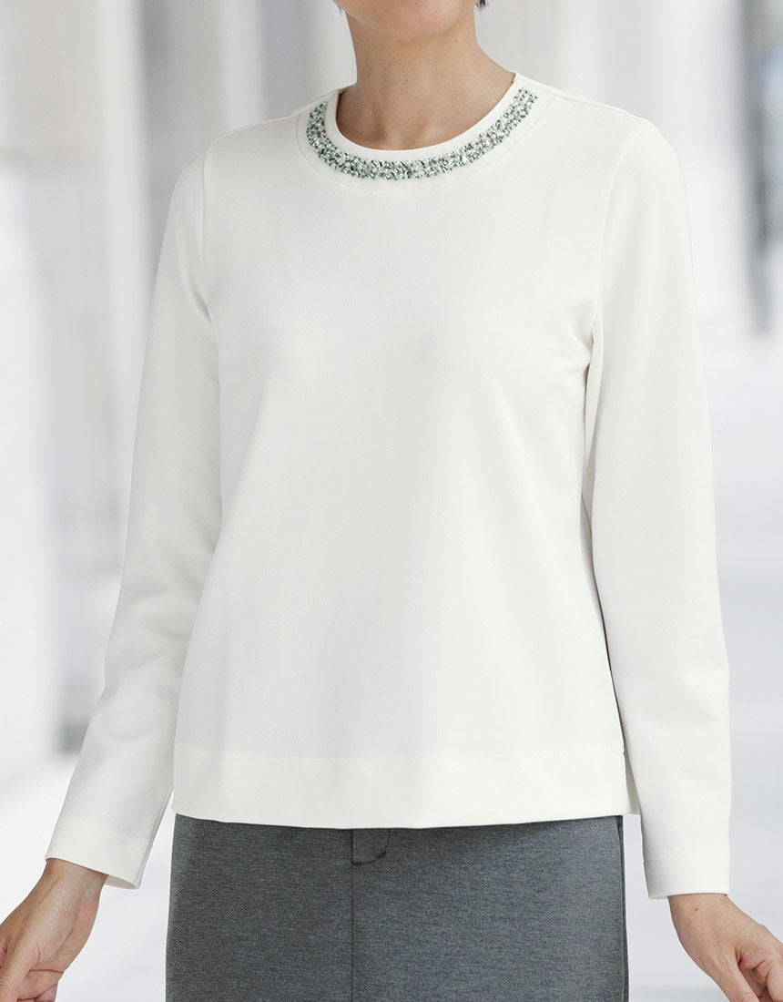 ビジュー付カットソーブラウス ビジュー付カットソーブラウス