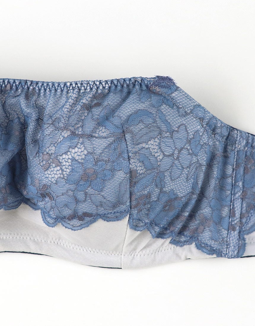 アンフィ 谷間のチラ見えをカバー【ストラップレスブラ】 3／4