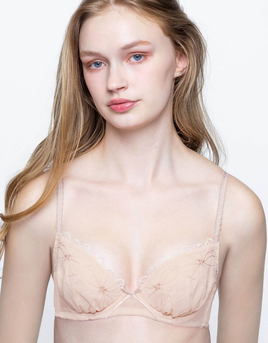 アンフィ 新色登場！ ブラ＆ショーツセット BCC231｜ワコール直営の