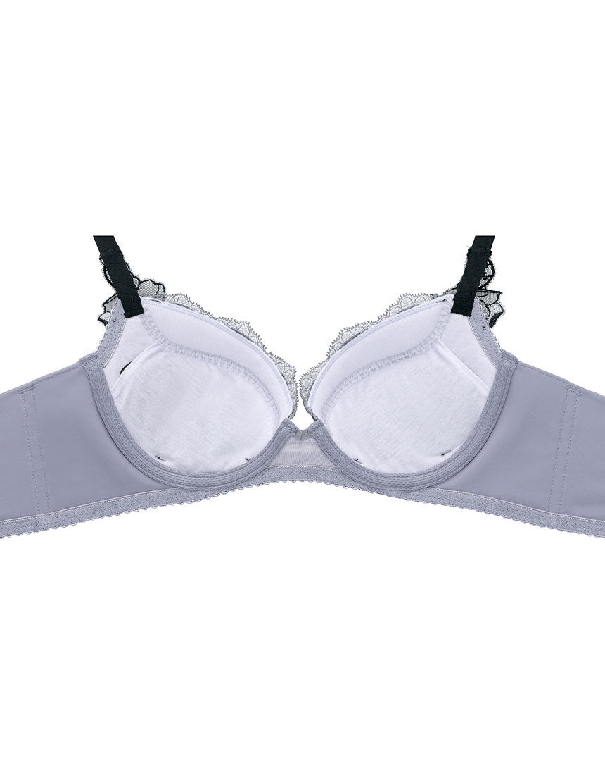 配送日指定可 新品タグ付 ワコール LASEE ラゼ 着やせすっきりブラ