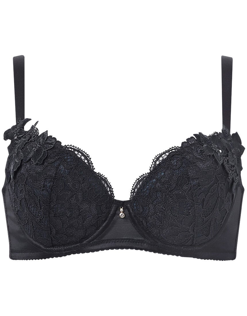 サルート セレブ女優のような艶デコルテ、バスト位置は高く【女優