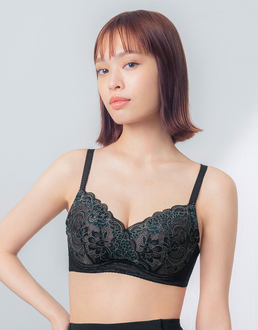 ウイング 新色【小さく見せるブラ】高さをおさえて、コンパクトに