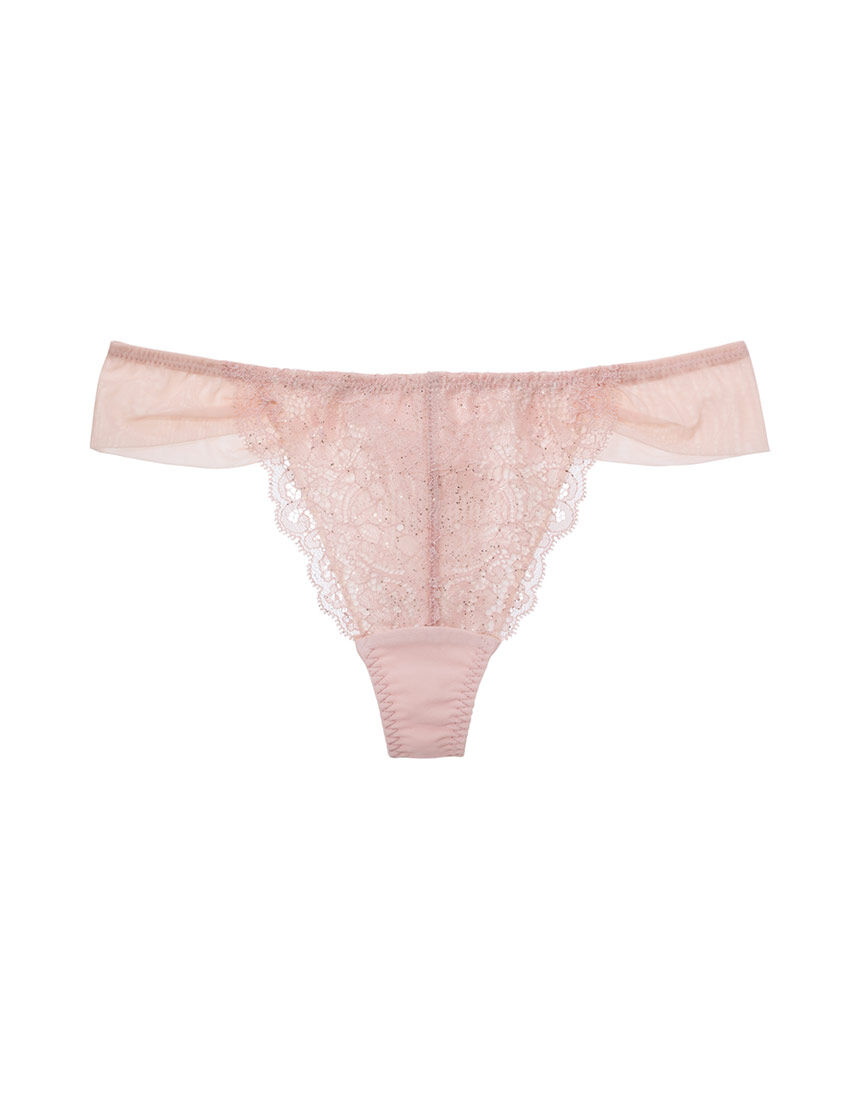 【Ｔバック】後ろ姿で目を惹く、レースのトライアングル。ナイスバディソングミスティブーケ ソング