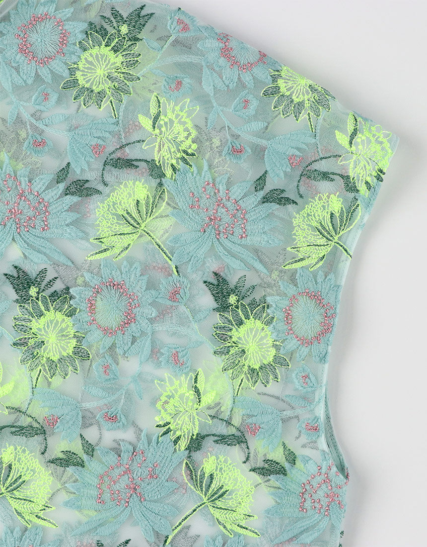 Yue 透け感がある花柄の刺繍のブラウス アウター トップス