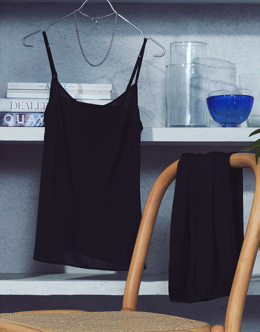 ウイング シンプルなデザインでアウターに合わせやすい♪ キャミソール