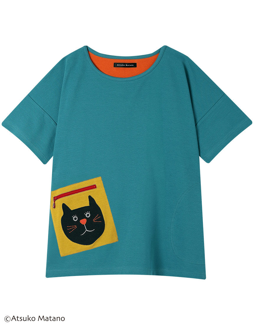 アツコマタノ 【綿混】ポケットに大きな黒猫のアップリケ トップス