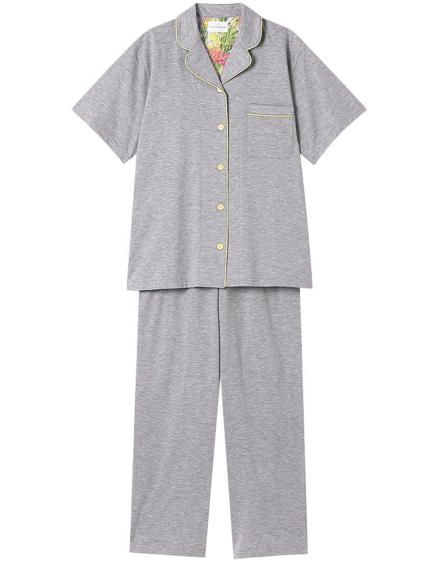 【綿１００％】やわらかな肌触りパジャマ　ＭＡＤＥ　ＷＩＴＨ　ＬＩＢＥＲＴＹ　ＦＡＢＲＩＣ パジャマ