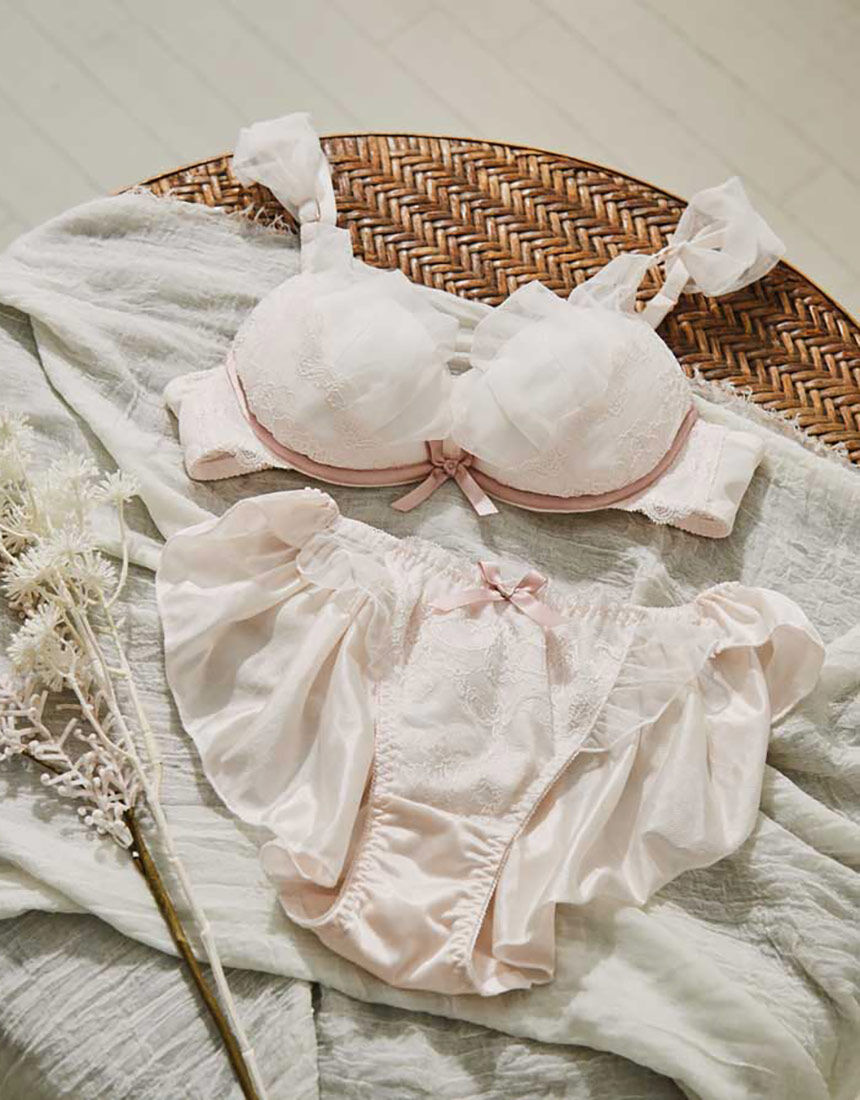 northerly (ノーザリー) プリンセスチュールストラップフリル ブラ