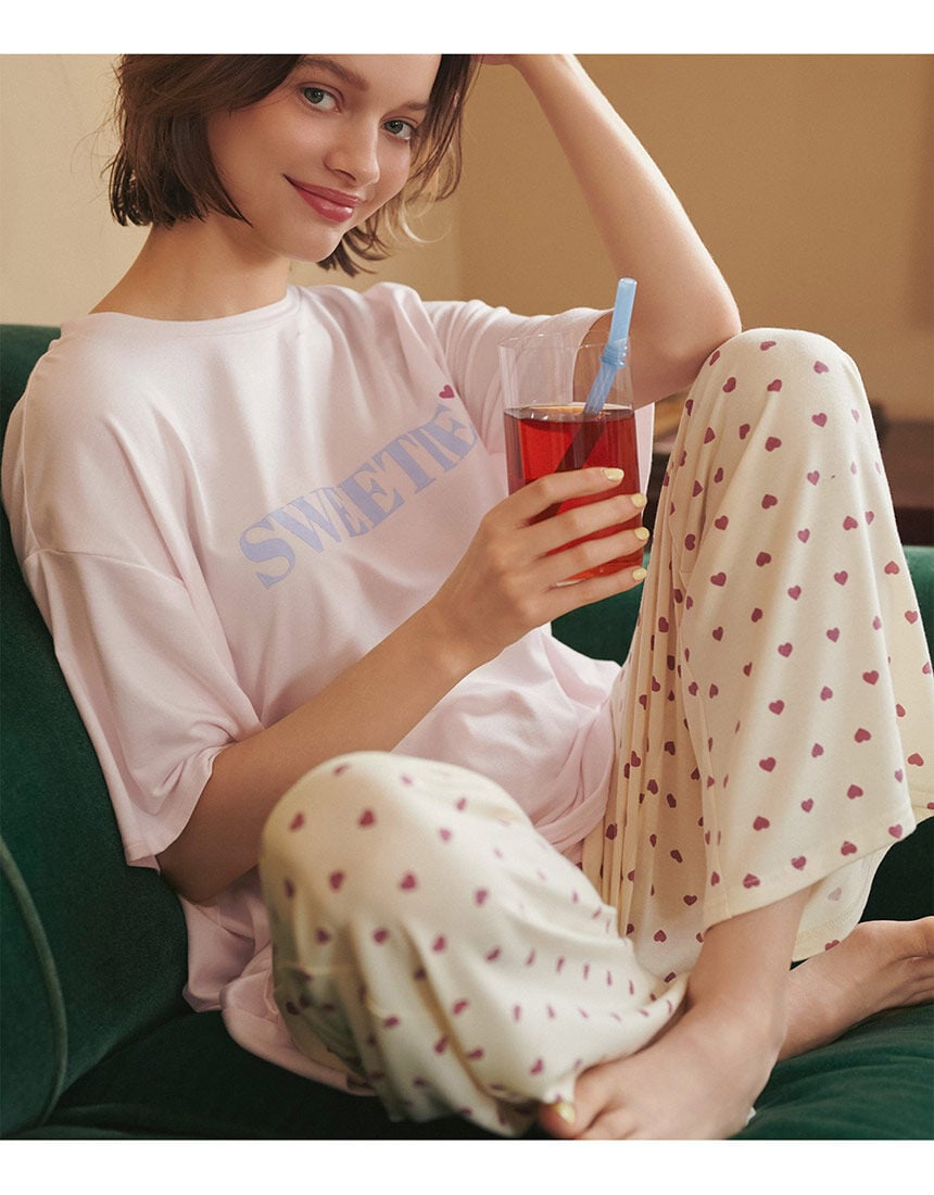 PEACH JOHN 【肌ざわり、とろんと柔らか。ロゴ×総柄プリントがキュート