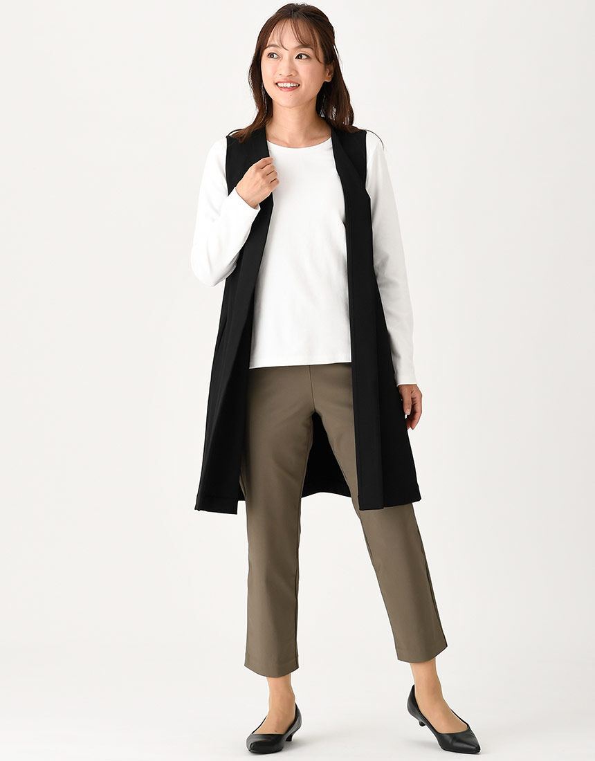 ワコール_カルソン たてよこに伸びるストレートシルエットパンツ