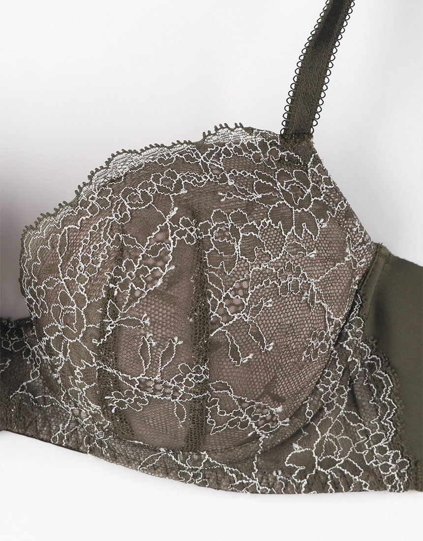 ウンナナクール 【ほわピタカップがバストに密着＆まるむね