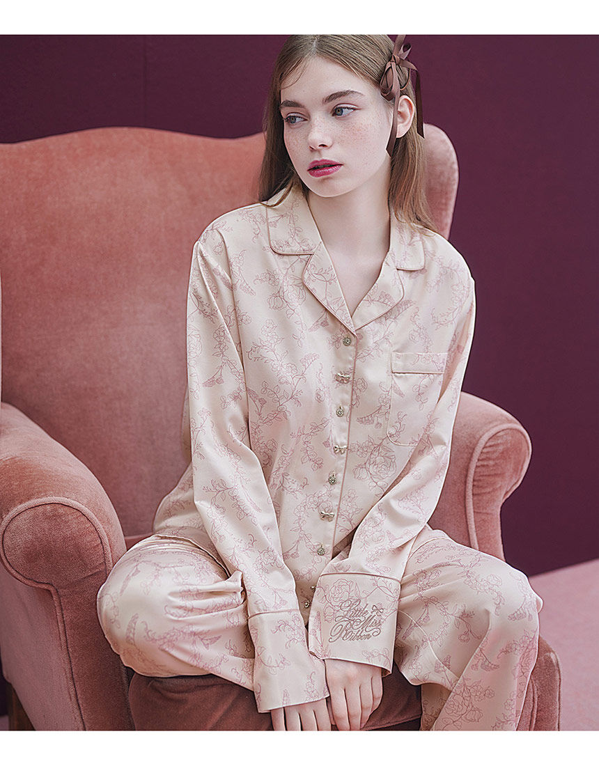 kurevy サテンパジャマ　ピンクベージュ PEACH JOHN 【肌側起毛】素肌にふんわり、エレガントなサテンパジャマ