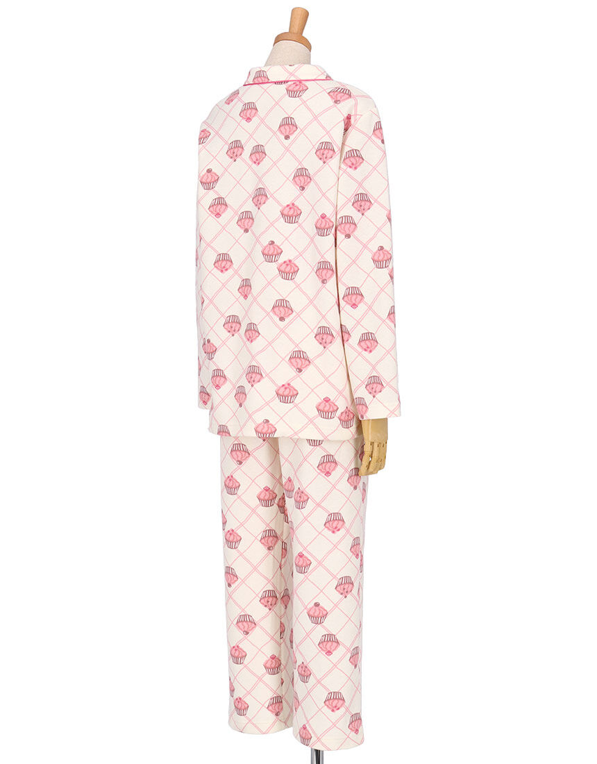 ワコール　婦人パジャマ　肌側綿100%あったか　長袖　カップケーキ柄　LL ウイング／スリープ 【あったか】【肌側綿100％】カップケーキ柄