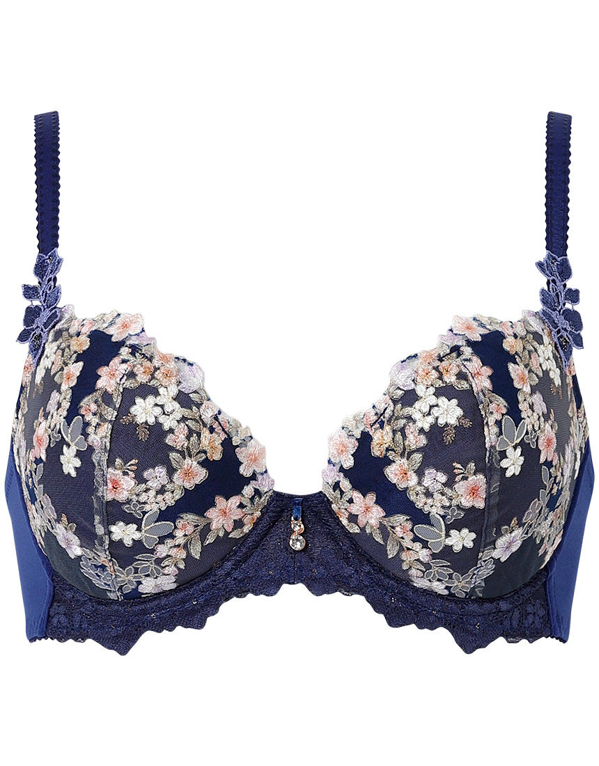 ウイング／レシアージュ 【新色先行】ふっくらまるい自然な谷間を