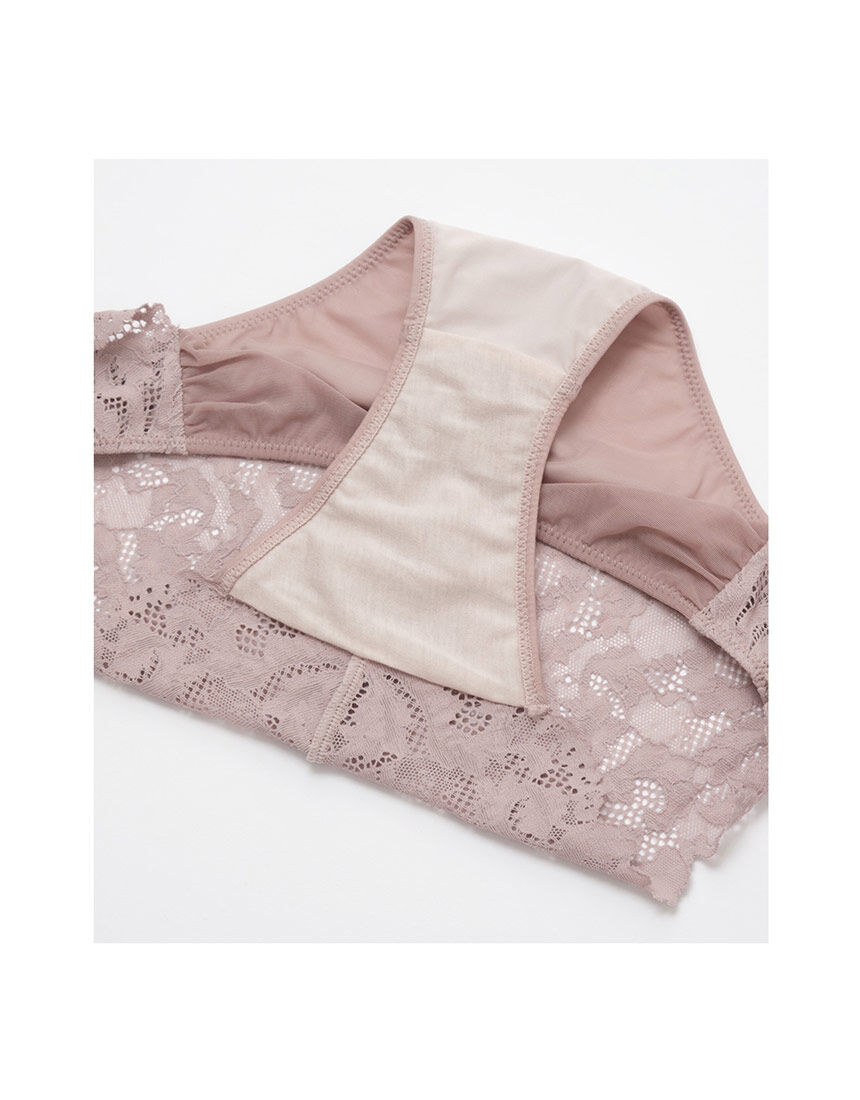 PEACH JOHN 【肌見せホールに、ラインストーンがきらり