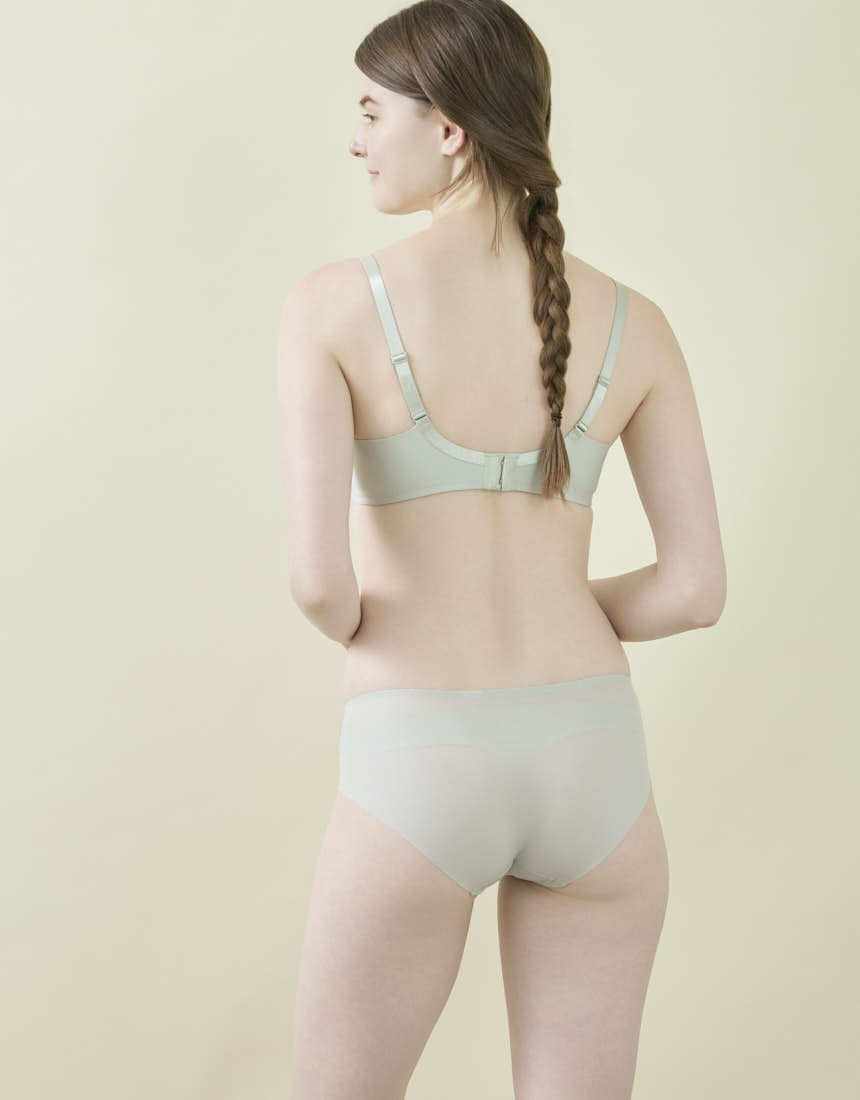 ウンナナクール 〜カップ肌側吸汗速乾〜小さく見せるブラ ミニマイザー