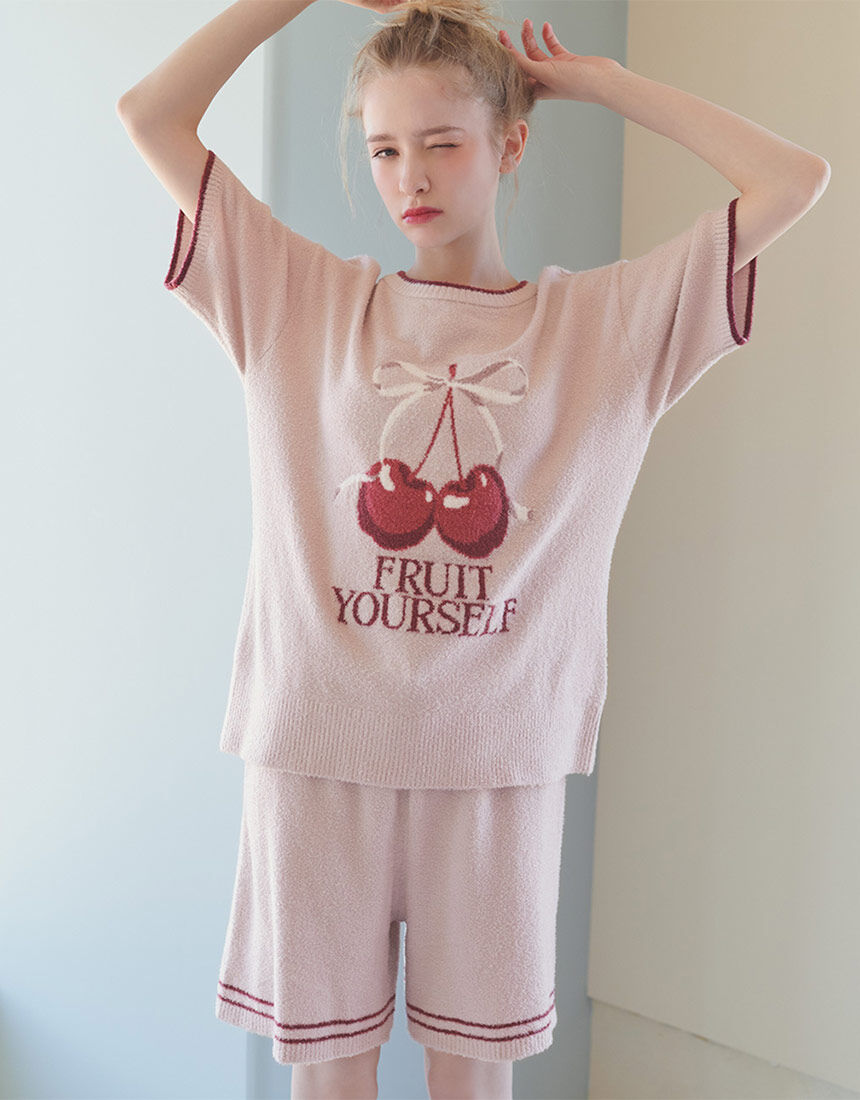 PEACH JOHN 【ロングシーズン活躍】薄手のふわもこニットで初夏まで着