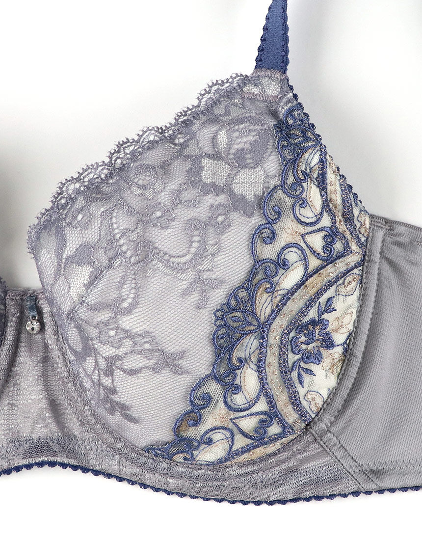 ウイング／レシアージュ Gカップまで【小さく見せるブラ】自然に