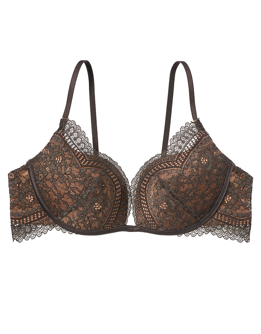 Peach John 自由のブラ スカラップレース ノンワイヤーでもしっかり谷間メイク 総レースブラジャー ノンワイヤーブラ Bpj673 ワコール直営の公式下着通販サイト Wacoal Web Store