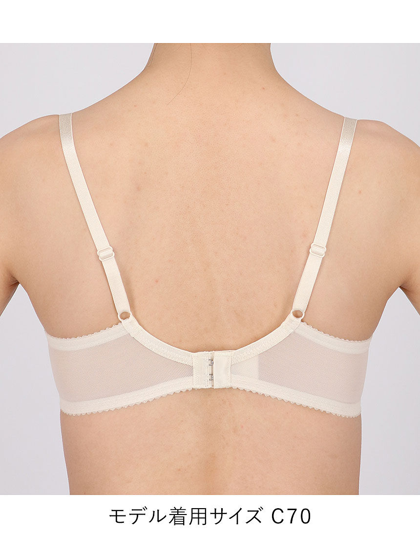 ワコール ノンワイヤー 重力に負けないバストケアBra 3／4