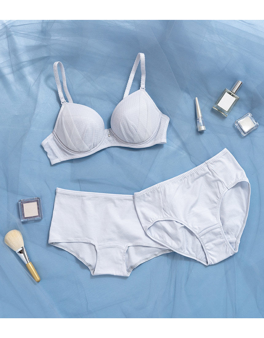 ワコール_ジュニア 前中心痛くなりにくい☆高校生におすすめ