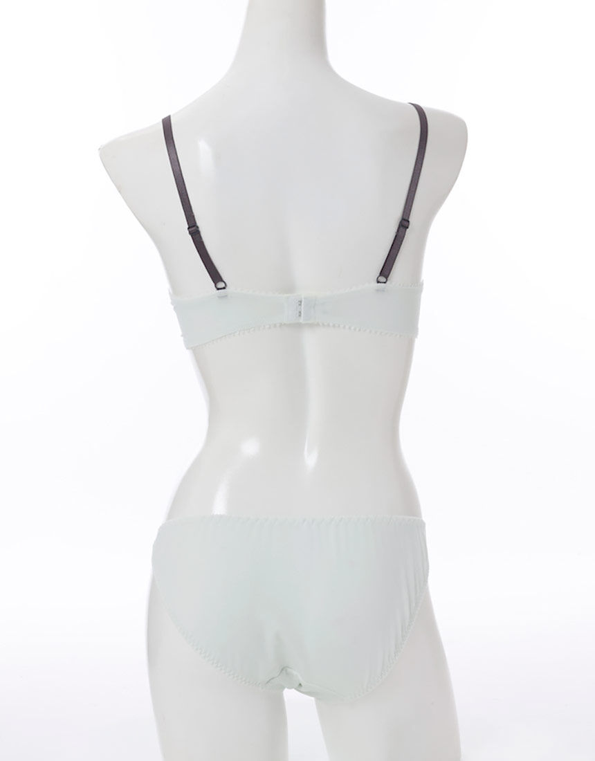 ワコール　マネキン　ランジェリー　下着 人気♪着やせすっきりブラに新色登場 | ワコール | 松坂屋静岡店公式