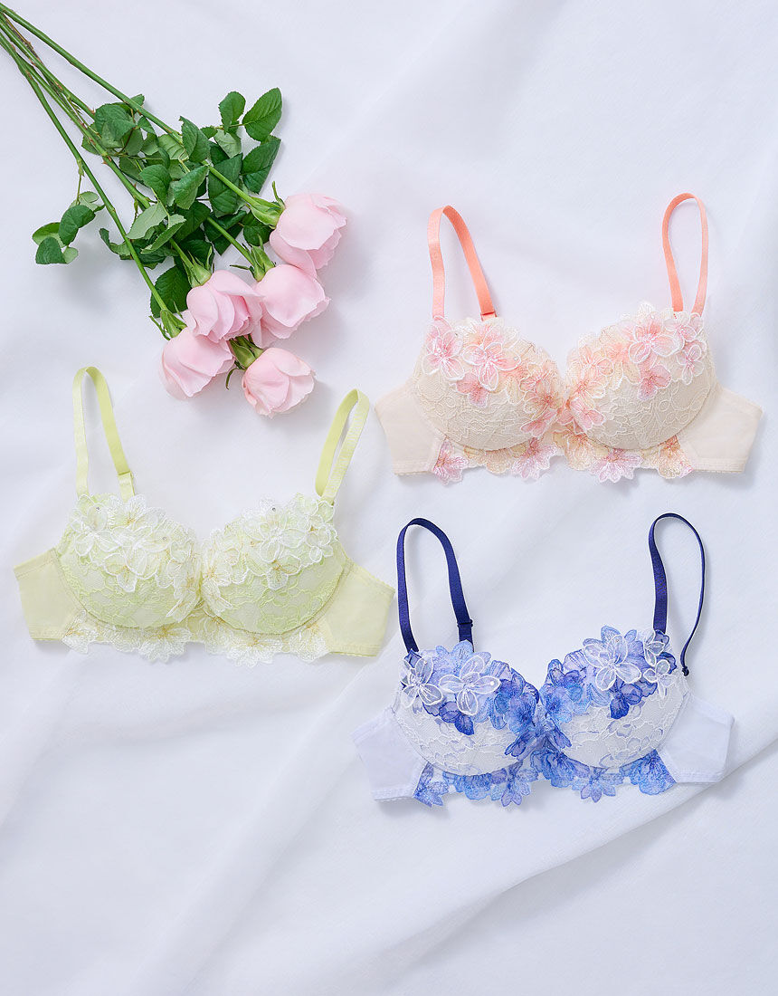 ワコール/パルファージュ 【セクシーな谷間で、脇はすっきり ワコール/パルファージュ 【セクシーな谷間で、脇はすっきり