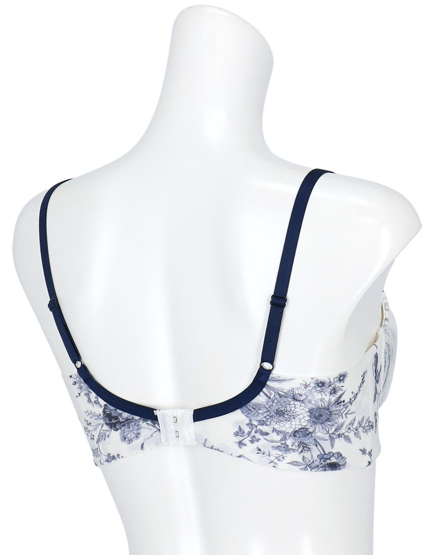 ワコール 【新色】脇すっきり「着やせ」シルエット 3／4カップブラ