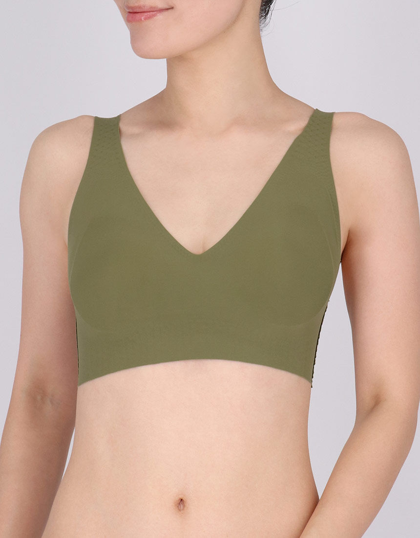 GOCOCi 着こなし上手に！ 深めVライン＆バックスタイル