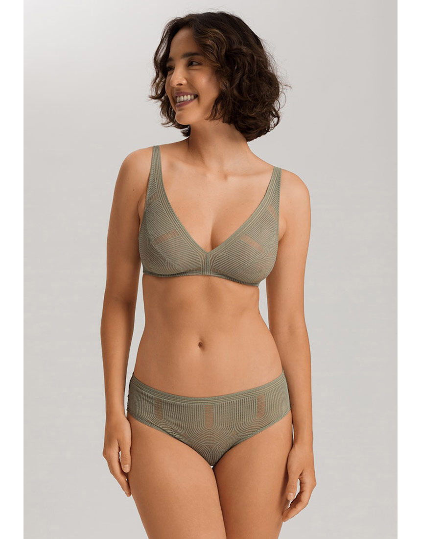 ハンロ 総レース ノンワイヤーブラ UIH544｜ワコール直営の公式下着