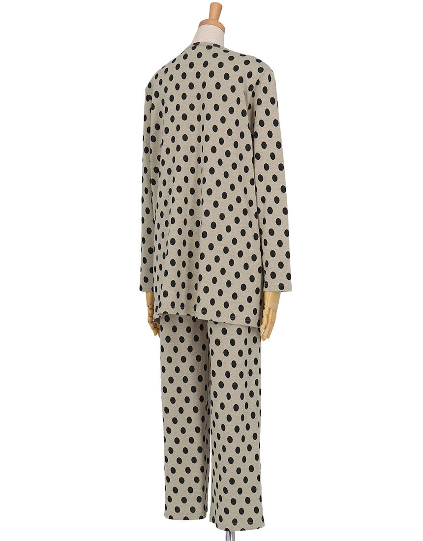 アツコマタノ 【綿100％】黒猫のアップリケがデザインポイント