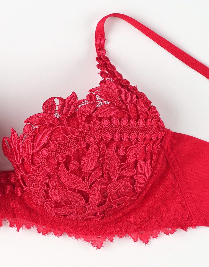 Yue ふっくらとした谷間をメイク 3／4カップブラ BJP478｜ワコール