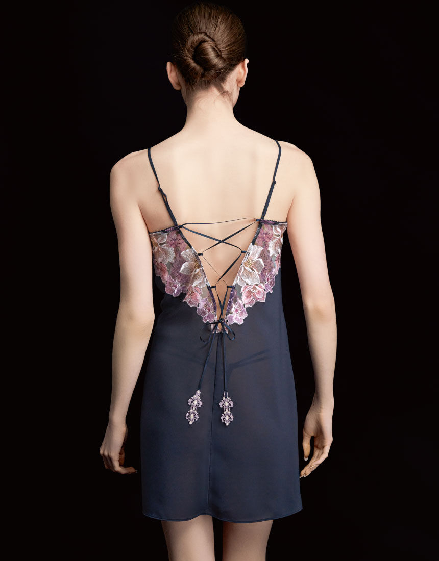 サルート 【限定発売商品】 Tバックショーツ PTJ429｜ワコール直営の