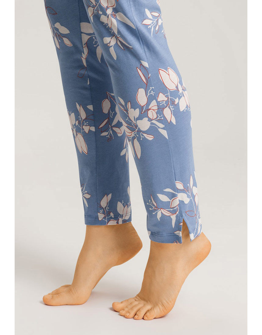 ハンロ コットンとレーヨンの混紡素材の、なめらかな肌ざわり ボトムス