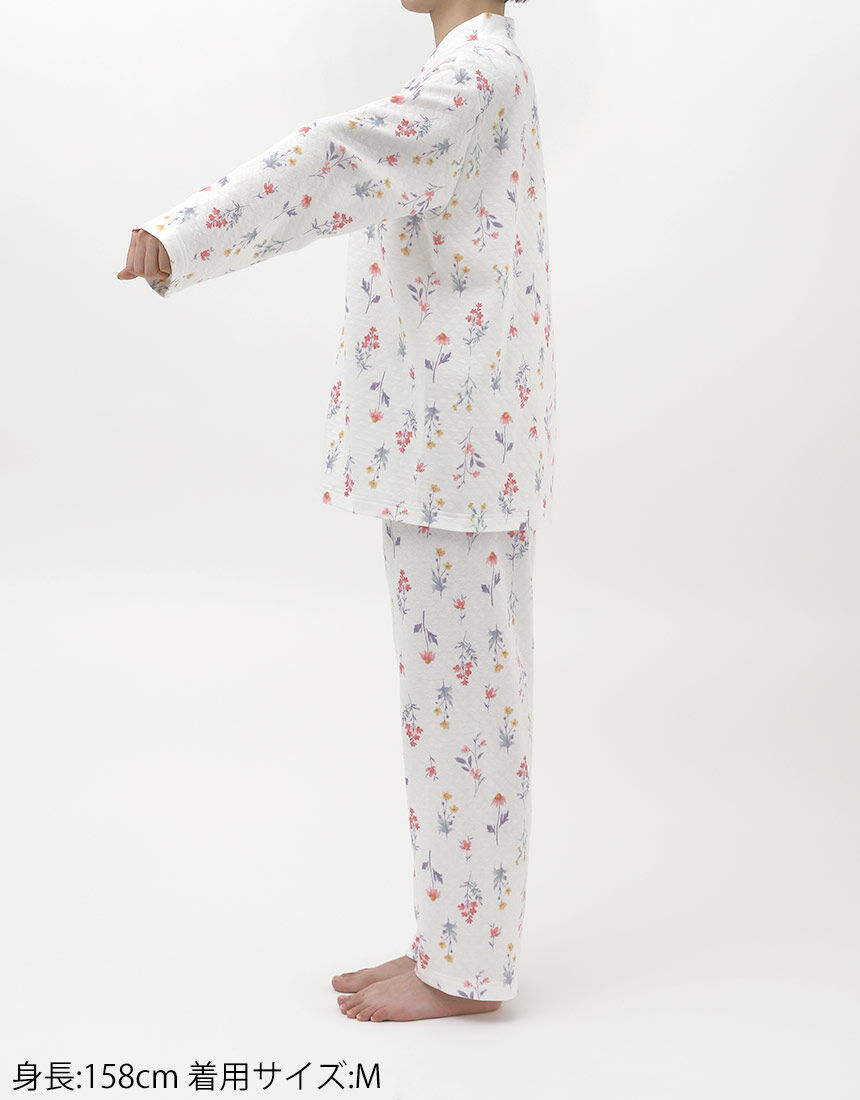 ウイング／スリープ 【あったか】【脇接ぎなし】野の花柄 パジャマ