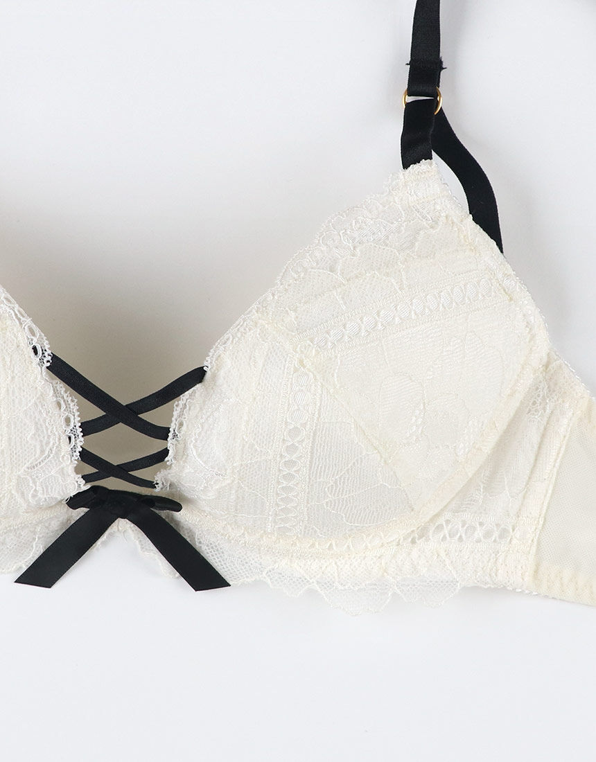 Lingè Noël ランジェノエル スモーキーレースアップ ブラ＆ショーツ