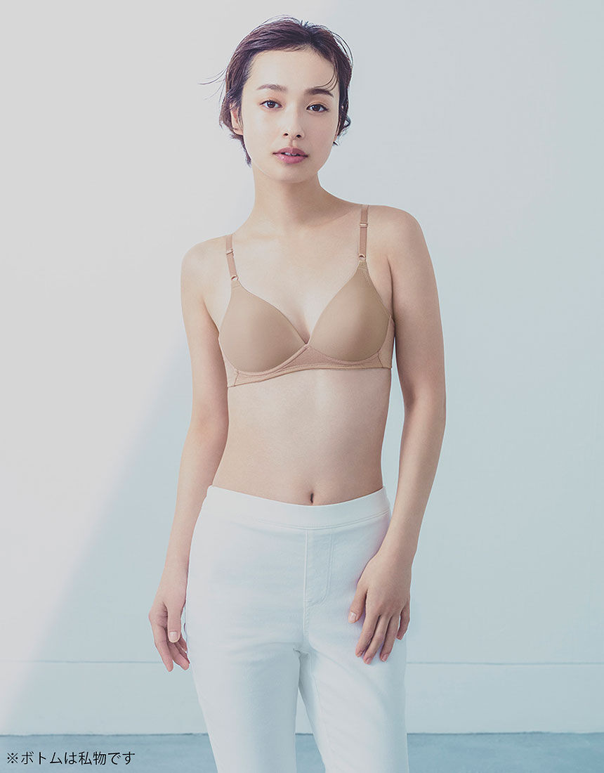 ウイング ａａカップ シームレスカップでひびきにくい ３ ４カップブラ ノンワイヤーブラ Kb1521 ワコール直営の公式下着通販サイト Wacoal Web Store